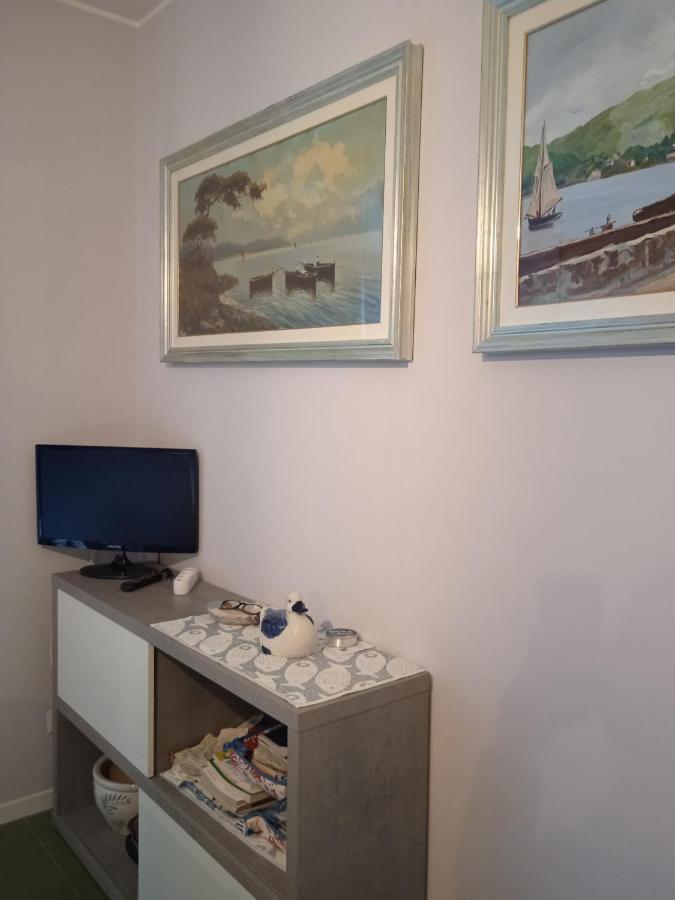 Appartamento Al Lago Da Dany Arona Exterior foto